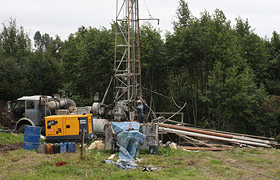 Пробурена скважина для питьевой воды